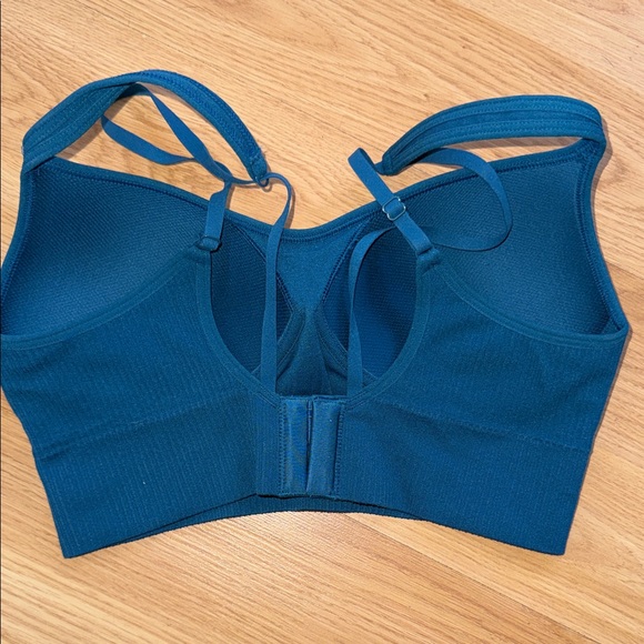 NWT Victoria's Secret Teal Bralette Flow On Point Yoga Medium Support Small - Picture 4 of 5